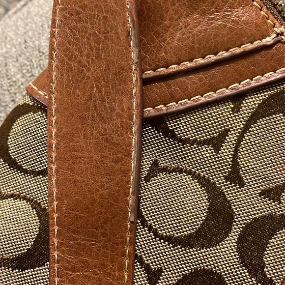 Authentic Coach Purse ๐ with Monogrammed Lining - Picture 4 of 4